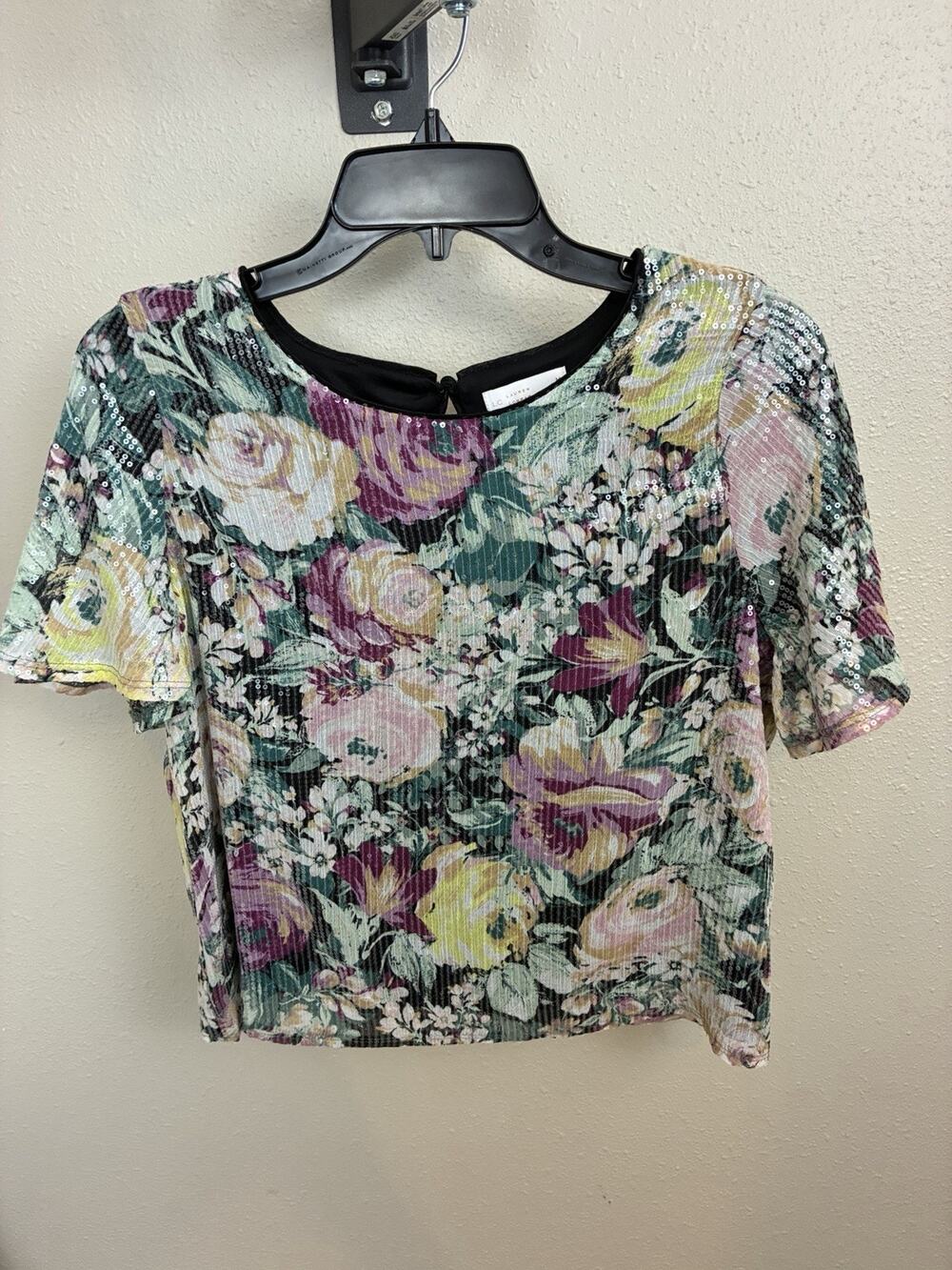 Lauren Conrad Floral Print Top Allover Sequin Dressy Crop Shirt Size M Cottage